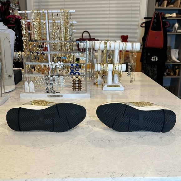 True Religion tan and gold sequin sneakers size 6 - Picture 5 of 7